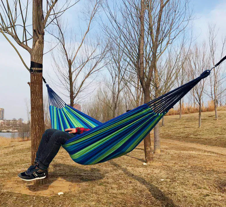 Portable Camping Hammocks, Hammock for Outside, Hanging Sturdy & Comfortable Garden Fabric Hammock with Tree Straps, Up to 440 l